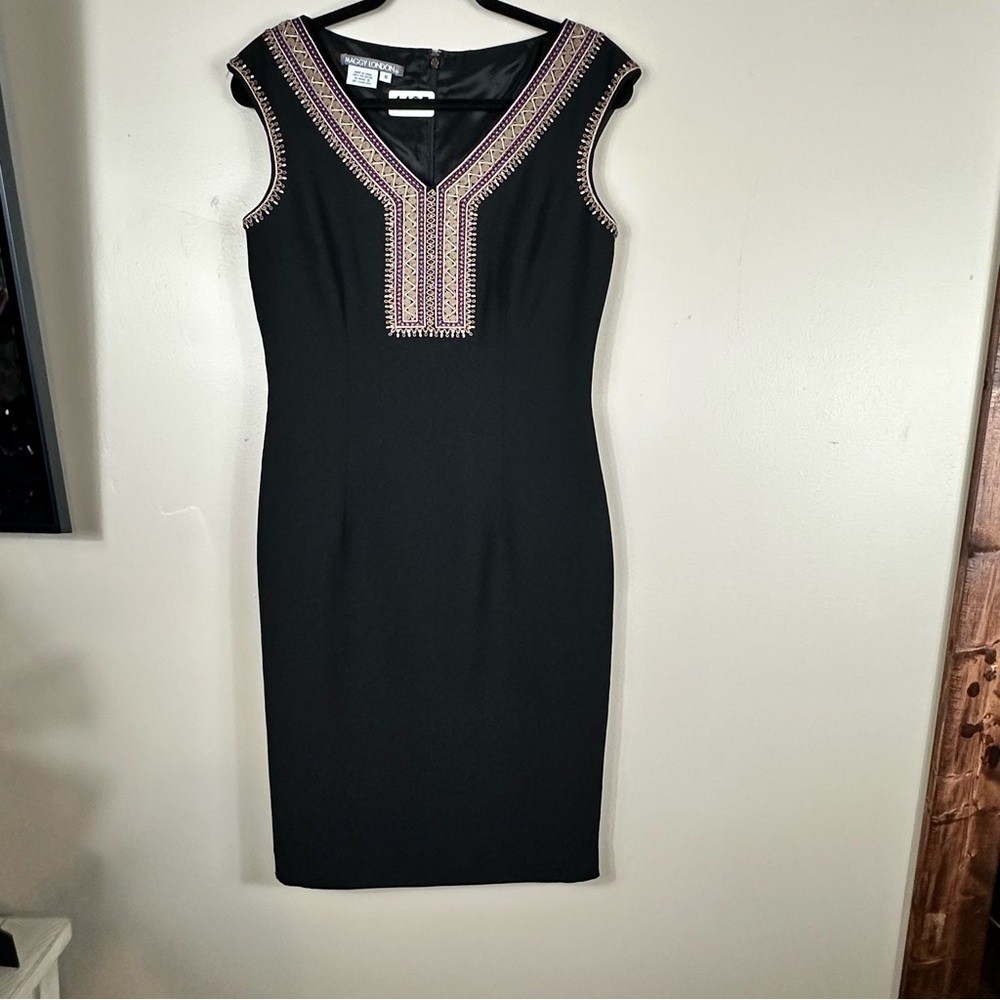 Maggy London size 8 18” p2p waist 15 39” length beautiful embroidery like new